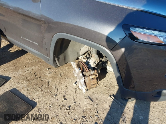 2015 Jeep Cherokee Latitude with VIN 1C4PJMCSXFW725644, listed as a IAAI auction lot 41312764 with 191,714 mi miles and . Bid and sale history available at DreamBid. Image 6.