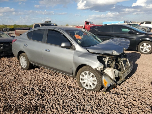 2012 Nissan Versa SV with VIN 3N1CN7AP4CL924583, listed as a Copart auction lot 53302425 with 76,847 mi miles and Salvage Title. Bid and sale history available at carsss.com. Image 4.