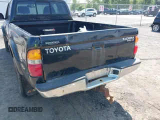 2004 Toyota Tacoma with VIN 5TEWN72N44Z344708, listed as a IAAI auction lot 40095002 with 136,791 mi miles and . Bid and sale history available at DreamBid. Image 6.