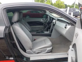 2006 Ford Mustang Standard with VIN 1ZVFT80N965157675, listed as a IAAI auction lot 42472331 with 153,220 mi miles and . Bid and sale history available at DreamBid. Image 5.