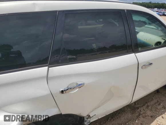 2014 Nissan Pathfinder Platinum with VIN 5N1AR2MN0EC714515, listed as a Copart auction lot 60979935 with 227,975 mi miles and Salvage title. Bid and sale history available at DreamBid. Image 10.
