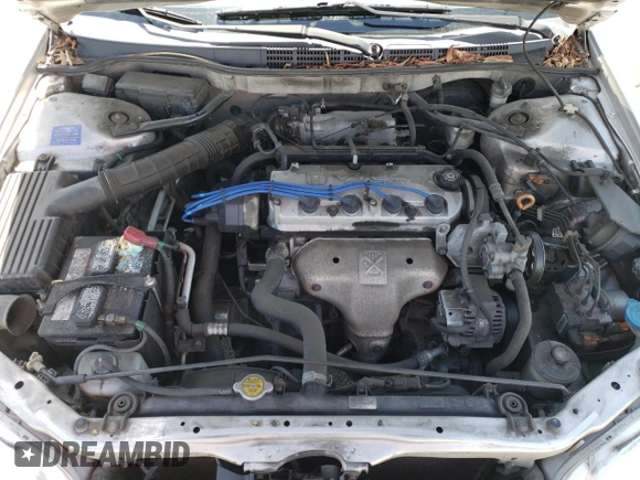 1998 Honda Accord EX z VIN 1HGCG5555WA176329, wystawiony jako Copart lot #56905865 z przebiegiem 127 911 mil mil oraz Szkoda całkowita • Salvage title. Historia ofert i sprzedaży dostępna na DreamBid. Obrazek 11.