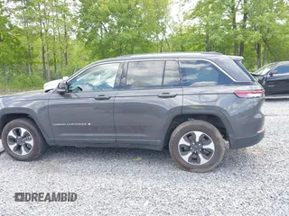 2023 Jeep Grand Cherokee с VIN 1C4RJYB68PC665709, выставлен на аукционе IAAI как лот 42342258 с пробегом 12 034 миль миль и . История ставок и продаж доступна на DreamBid. Изображение 14.