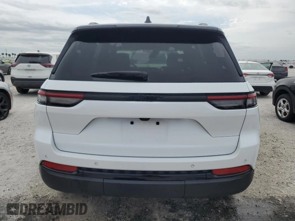 2024 Jeep Grand Cherokee Altitude with VIN 1C4RJGAG5R8546493, listed as a Copart auction lot 75140814 with 11,611 mi miles and Non repairable. Bid and sale history available at DreamBid. Image 6.