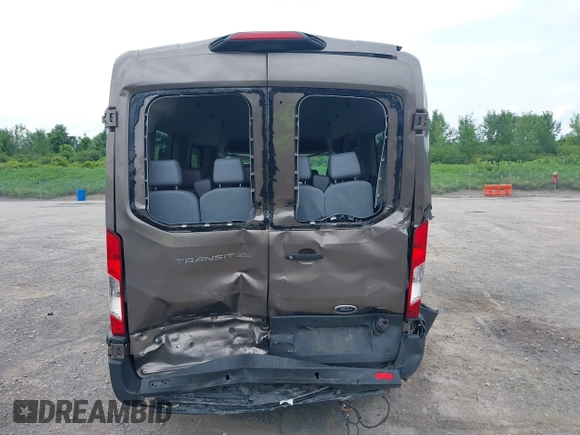 2019 Ford Transit Passenger XL with VIN 1FBAX2CM9KKA43841, listed as a IAAI auction lot 39914010 with 62,032 mi miles. Bid and sale history available at carsss.com. Image 16.