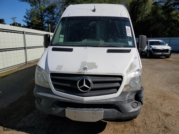 2014 Mercedes-Benz Sprinter Cargo Vans EXT with VIN WD3PE8DC7E5895185, listed as a Copart auction lot 81303884 with 517,728 mi miles and Clean Title. Bid and sale history available at carsss.com. Image 5.
