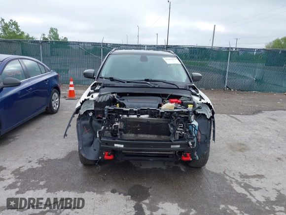 2020 Jeep Compass Trailhawk z VIN 3C4NJDDB8LT195584, wystawiony jako IAAI lot #42295678 z przebiegiem 99 762 mil mil oraz . Historia ofert i sprzedaży dostępna na DreamBid. Obrazek 13.