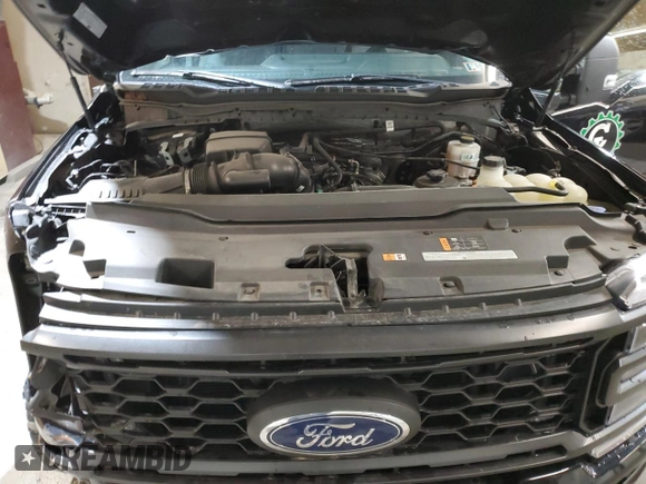 2023 Ford F-350 z VIN 1FT8X3BN3PEC39662, wystawiony jako Copart lot #48144565 z przebiegiem 18 118 mil mil oraz Szkoda całkowita • Salvage title. Historia ofert i sprzedaży dostępna na DreamBid. Obrazek 11.