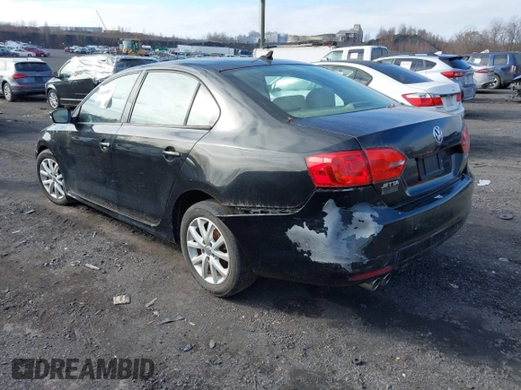 2011 Volkswagen Jetta SE with VIN 3VWDZ7AJ8BM361576, listed as a IAAI auction lot 40854087 with 174,904 mi miles and . Bid and sale history available at DreamBid. Image 3.