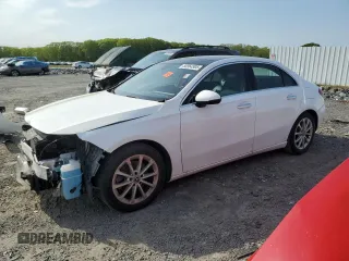 2021 Mercedes-Benz A 220 z VIN W1K3G4FB3MJ264053, wystawiony jako Copart lot #56964905 z przebiegiem 26 806 mil mil oraz Szkoda całkowita • Salvage title. Historia ofert i sprzedaży dostępna na DreamBid. Obrazek 1.