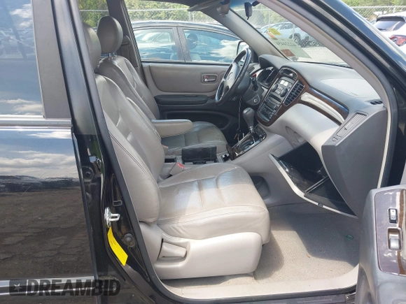 2003 Toyota Highlander z VIN JTEGF21A430113160, wystawiony jako IAAI lot #42224456 z przebiegiem 237 175 mil mil oraz . Historia ofert i sprzedaży dostępna na DreamBid. Obrazek 5.