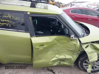 2018 Kia Soul + with VIN KNDJP3A53J7888330, listed as a IAAI auction lot 41400817 with 100,738 mi miles. Bid and sale history available at carsss.com. Image 14.