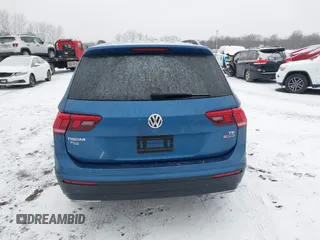 2018 Volkswagen Tiguan S z VIN 3VV0B7AX8JM081263, wystawiony jako IAAI lot #41245308 z przebiegiem 58 778 mil mil oraz . Historia ofert i sprzedaży dostępna na DreamBid. Obrazek 16.
