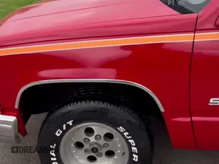 1989 Chevrolet Silverado 1500 with VIN 1GCDC14K0KZ103900, listed as a Copart auction lot 55902045 with 289,529 mi miles and Clean title. Bid and sale history available at DreamBid. Image 11.