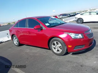 2014 Chevrolet Cruze 1LT с VIN 1G1PC5SB8E7252233, выставлен на аукционе IAAI как лот 42608777 с пробегом 84 688 миль миль и . История ставок и продаж доступна на DreamBid. Изображение 1.