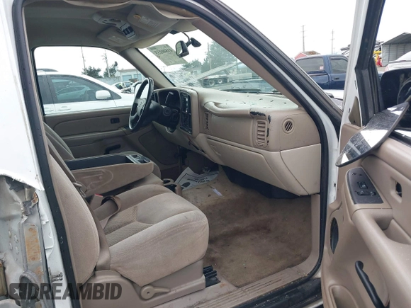 2004 Chevrolet Tahoe LS with VIN 1GNEC13Z94R265831, listed as a IAAI auction lot 41840133 with 176,219 mi miles and . Bid and sale history available at DreamBid. Image 5.
