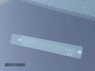 2017 Toyota Camry XLE z VIN 4T1BF1FK0HU391480, wystawiony jako IAAI lot #41775274 z przebiegiem 138 304 mil mil oraz . Historia ofert i sprzedaży dostępna na DreamBid. Obrazek 17.