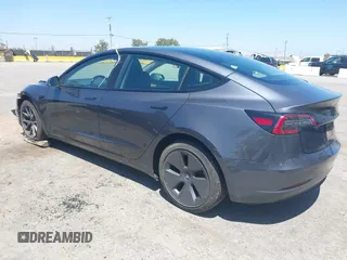 2023 Tesla Model 3 с VIN 5YJ3E1EA2PF639384, выставлен на аукционе IAAI как лот 42486851 с пробегом 33 083 миль миль и . История ставок и продаж доступна на DreamBid. Изображение 3.