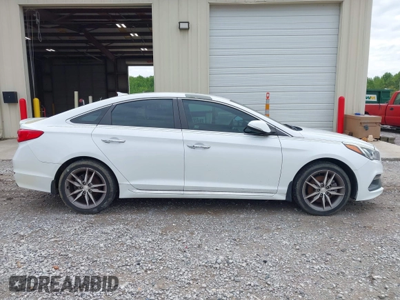 2015 Hyundai Sonata Sport with VIN 5NPE34AB1FH193503, listed as a IAAI auction lot 42195408 with 117,677 mi miles and . Bid and sale history available at carsss.com. Image 13.