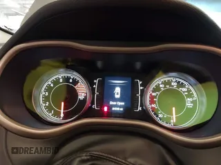 2018 Jeep Cherokee Latitude с VIN 1C4PJMCX8JD526558, выставлен на аукционе IAAI как лот 42396415 с пробегом 81 049 миль миль и . История ставок и продаж доступна на DreamBid. Изображение 7.