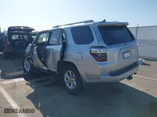 2016 Toyota 4Runner Limited with VIN JTEBU5JR4G5289948, listed as a IAAI auction lot 41929097 with 1 mi miles. Bid and sale history available at carsss.com. Image 3.