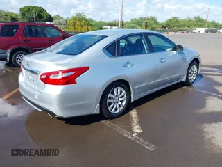 2017 Nissan Altima SV with VIN 1N4AL3AP3HC139855, listed as a IAAI auction lot 41913020 with 43,938 mi miles and . Bid and sale history available at DreamBid. Image 4.