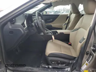 2021 Lexus ES 250 z VIN 58AD11D14MU006488, wystawiony jako Copart lot #41811895 z przebiegiem 20 074 mil mil oraz Szkoda całkowita • Salvage title. Historia ofert i sprzedaży dostępna na DreamBid. Obrazek 7.