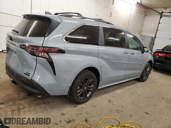 2024 Toyota Sienna LE with VIN 5TDCSKFCXRS123366, listed as a Copart auction lot 78481764 with 0 mi miles and Salvage Title. Bid and sale history available at carsss.com. Image 3.
