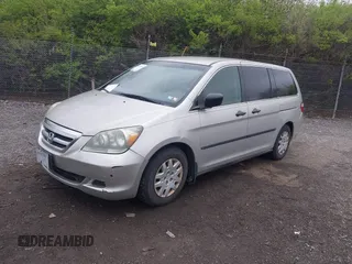 2005 Honda Odyssey LX with VIN 5FNRL38255B085979, listed as a IAAI auction lot 41971745 with 161,170 mi miles. Bid and sale history available at carsss.com. Image 2.