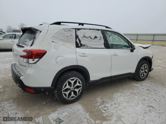 2021 Subaru Forester Premium with VIN JF2SKAJC2MH472033, listed as a Copart auction lot 45654965 with 46,610 mi miles and Salvage Title. Bid and sale history available at carsss.com. Image 3.