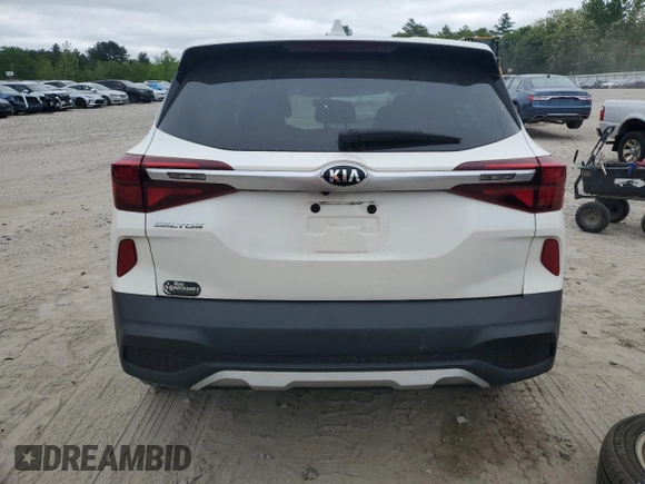 2021 Kia Seltos LX with VIN KNDEPCAA4M7118303, listed as a Copart auction lot 58011615 with 45,750 mi miles and Salvage title. Bid and sale history available at DreamBid. Image 6.