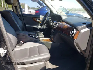2014 Mercedes-Benz GLK with VIN WDCGG5HB4EG258902, listed as a IAAI auction lot 42036971 with 196,516 mi miles. Bid and sale history available at carsss.com. Image 5.