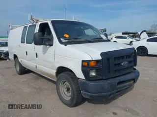 2011 Ford E-Series Commercial z VIN 1FDSS3EL6BDA79236, wystawiony jako IAAI lot #41902946 z przebiegiem 267 791 mil mil oraz . Historia ofert i sprzedaży dostępna na DreamBid. Obrazek 1.