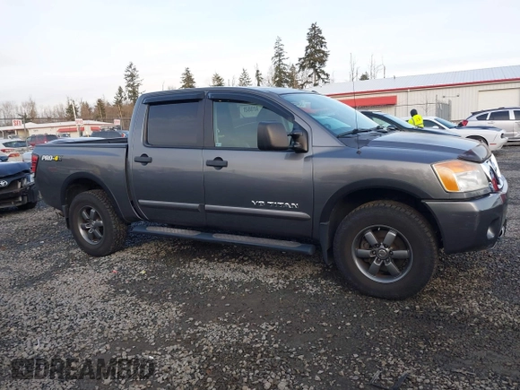 2014 Nissan Titan S with VIN 1N6AA0EC4EN500528, listed as a IAAI auction lot 41323510 with 31,164 mi miles and . Bid and sale history available at DreamBid. Image 14.