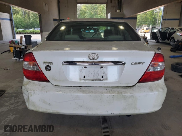 2004 Toyota Camry LE with VIN JTDBE32K940245895, listed as a Copart auction lot 63064585 with 197,467 mi miles and Clean title. Bid and sale history available at DreamBid. Image 6.