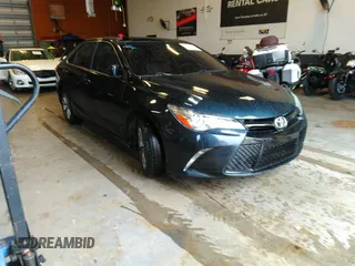 2015 Toyota Camry XLE with VIN 4T1BF1FK1FU072635, listed as a IAAI auction lot 42145826 with 101,633 mi miles. Bid and sale history available at carsss.com. Image 1.