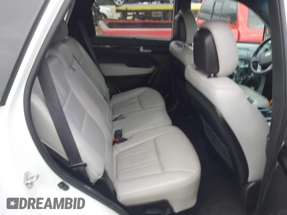 2014 Kia Sorento SX with VIN 5XYKWDA7XEG489258, listed as a IAAI auction lot 42004637 with 95,904 mi miles. Bid and sale history available at carsss.com. Image 8.