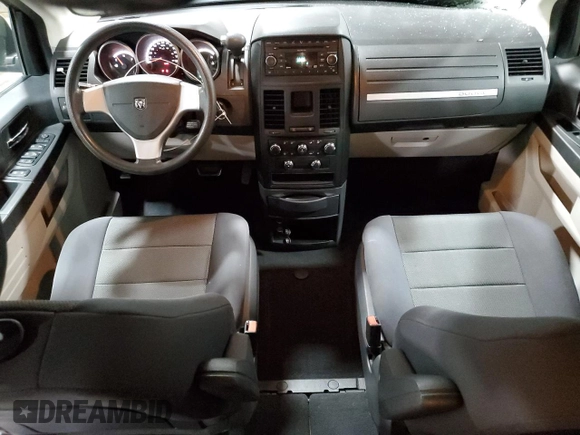 2008 Dodge Grand Caravan SE z VIN 1D8HN44H88B176470, wystawiony jako Copart lot #53282145 z przebiegiem 126 620 mil mil oraz Szkoda całkowita • Salvage title. Historia ofert i sprzedaży dostępna na DreamBid. Obrazek 8.