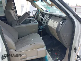 2007 Ford Expedition XLT with VIN 1FMFU15537LA87972, listed as a IAAI auction lot 42629929 with 247,982 mi miles and . Bid and sale history available at DreamBid. Image 5.