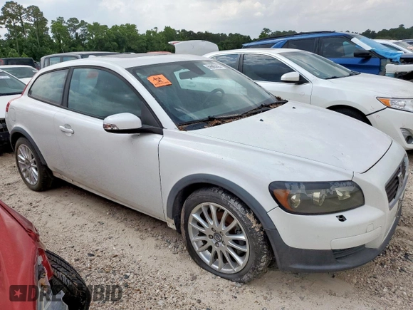2010 Volvo C30 с VIN YV1672MKXA2178530, выставлен на аукционе Copart как лот 59563695 с пробегом 165 601 миль миль и Списание • Salvage title. История ставок и продаж доступна на DreamBid. Изображение 4.