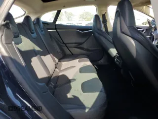 2013 Tesla Model S with VIN 5YJSA1CN4DFP20315, listed as a Copart auction lot 53488555 with 156,993 mi miles and Clean Title. Bid and sale history available at carsss.com. Image 10.