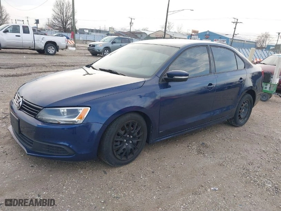 2011 Volkswagen Jetta Sedan SE w/Convenience with VIN 3VWDX7AJ6BM395036, listed as a IAAI auction lot 41221262 with 136,646 mi miles. Bid and sale history available at carsss.com. Image 2.