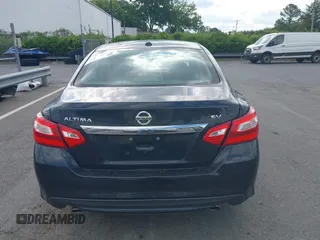 2017 Nissan Altima SL z VIN 1N4AL3AP0HC112371, wystawiony jako IAAI lot #42185520 z przebiegiem 97 781 mil mil oraz . Historia ofert i sprzedaży dostępna na DreamBid. Obrazek 16.
