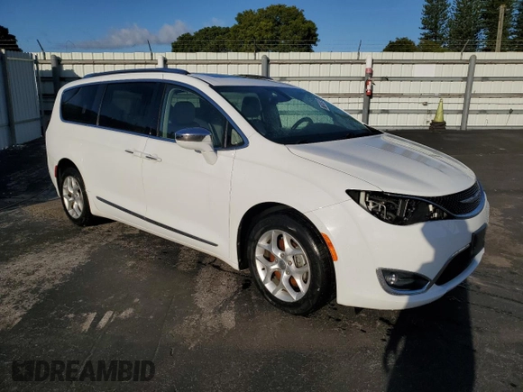 2020 Chrysler Pacifica Limited z VIN 2C4RC1GG9LR289428, wystawiony jako Copart lot #77699394 z przebiegiem 83 801 mil mil oraz Nie do naprawy • Non repairable. Historia ofert i sprzedaży dostępna na DreamBid. Obrazek 4.