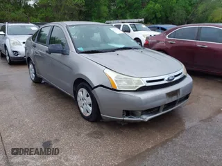 2008 Ford Focus S with VIN 1FAHP34N98W279940, listed as a IAAI auction lot 41950732 with 145,562 mi miles. Bid and sale history available at carsss.com. Image 1.