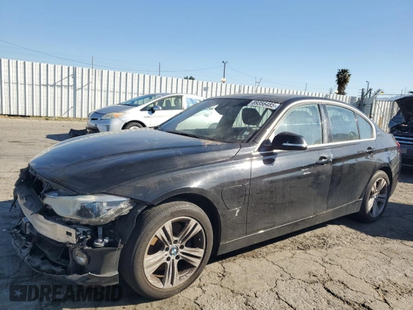 2018 BMW 3 Series 330e iPerformance with VIN WBA8E1C55JA758443, listed as a Copart auction lot 89356485 with 35,599 mi miles and Salvage Title. Bid and sale history available at carsss.com. Image 1.