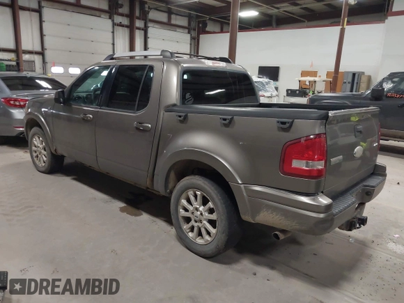 2007 Ford Explorer Sport Trac Limited z VIN 1FMEU53887UA02747, wystawiony jako IAAI lot #41891677 z przebiegiem 205 308 mil mil oraz . Historia ofert i sprzedaży dostępna na DreamBid. Obrazek 3.