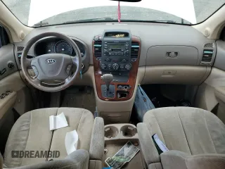 2006 Kia Sedona LX with VIN KNDMB233366052094, listed as a Copart auction lot 58241074 with 181,295 mi miles and Salvage Title. Bid and sale history available at carsss.com. Image 8.