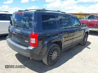 2014 Jeep Patriot Latitude with VIN 1C4NJPFA0ED848908, listed as a IAAI auction lot 41994006 with 131,122 mi miles and . Bid and sale history available at carsss.com. Image 4.