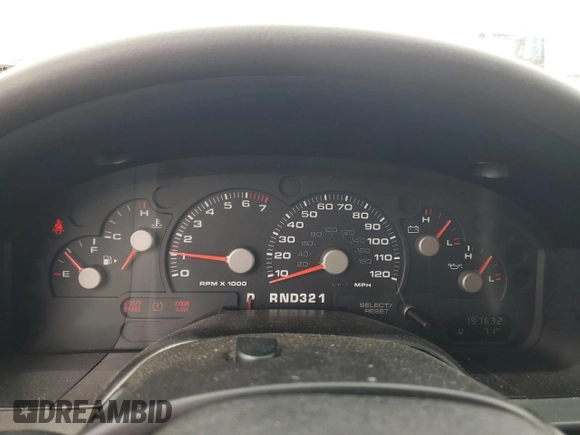 2004 Ford Explorer XLT z VIN 1FMZU73K14UB82819, wystawiony jako Copart lot #56733975 z przebiegiem 197 632 mil mil oraz Szkoda całkowita • Salvage title. Historia ofert i sprzedaży dostępna na DreamBid. Obrazek 9.
